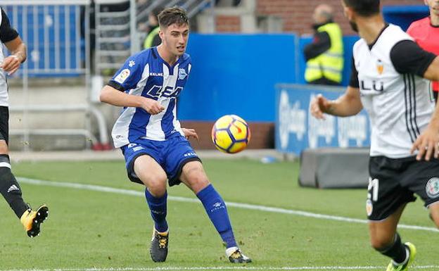 Diéguez, en el partido ante el Valencia en Mendizorroza. /Blanca Castillo