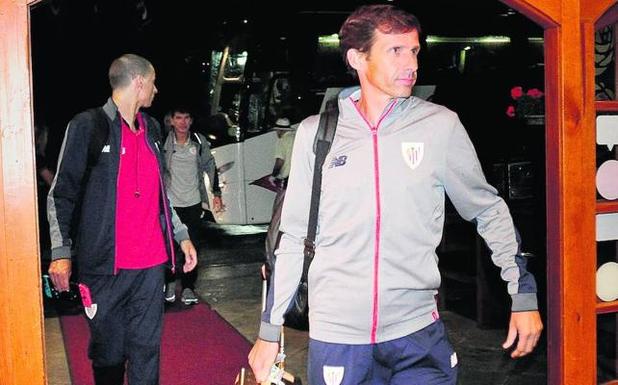 Ziganda, a su llegada anoche al hotel de concentración.
