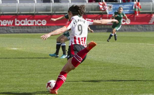 Yulema Corres, durante el encuentro en Lezama ante el Betis./Athletic Club