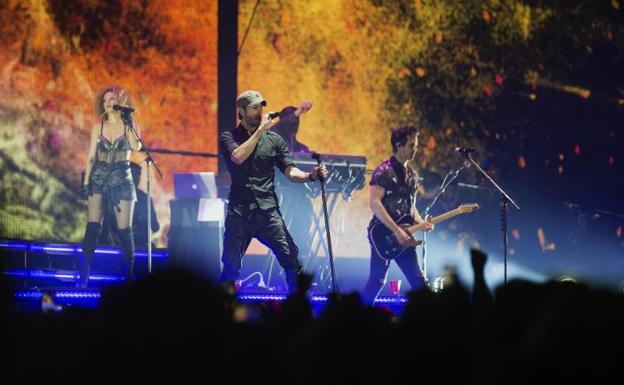 Enrique Iglesias, durante la actuación en el Sardinero.
