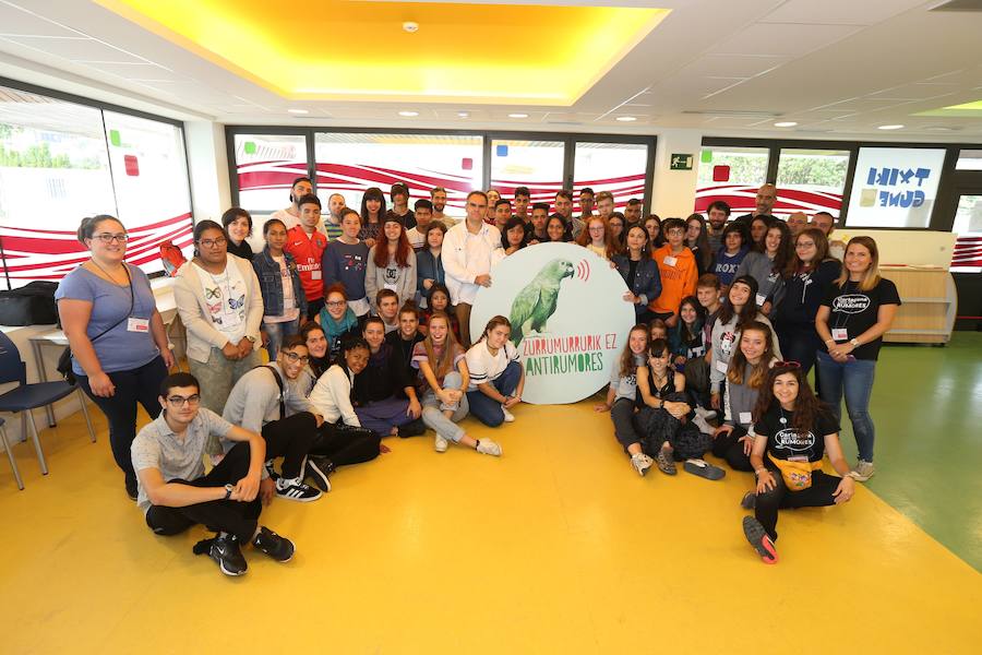 Los jóvenes participarán hoy en el certamen de 'Arroces del Mundo' , en Algorta.