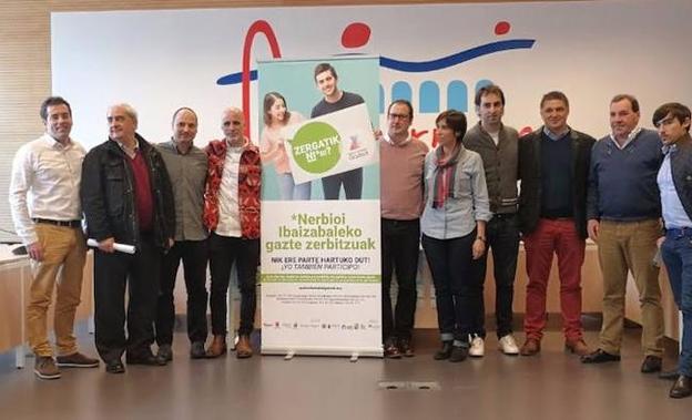 Representantes municipales en la presentación de Udal Gaztedi./E. C.