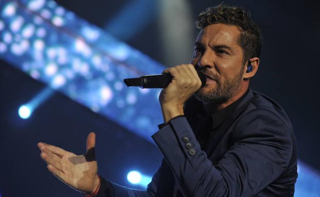 David Bisbal, durante su actuación en Miribilla./Ignacio Pérez