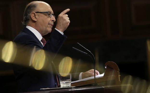 Montoro, durante una intervención en el pleno del Congreso. /Zipi (Efe)
