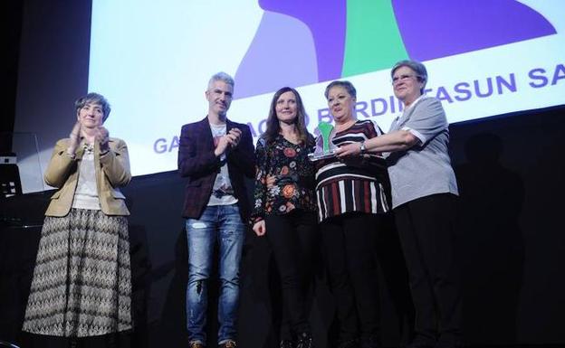 Erabide recibió en marzo el primer Premio a la Igualdad, impulsado por el Ayuntamiento de Galdakao./FERNANDO GÓMEZ