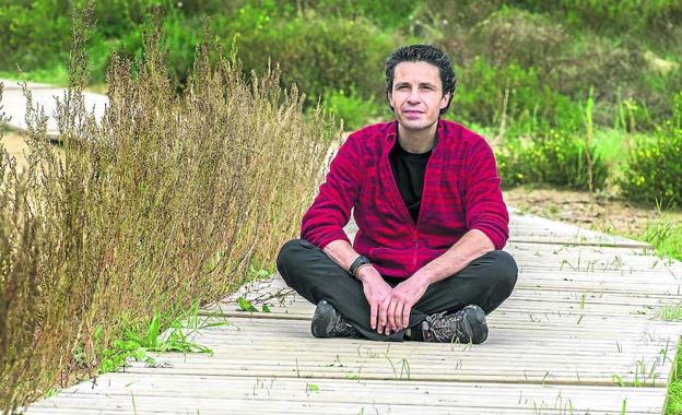 Morillok guztietako istorioak kontatzen ditu bere bideoetan, modu zuzen eta hurbilean./Daniel Pedriza