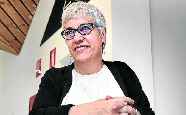 Ana Ramírez de Ocáriz, en el centro cívico El Campillo./Igor Azipuru