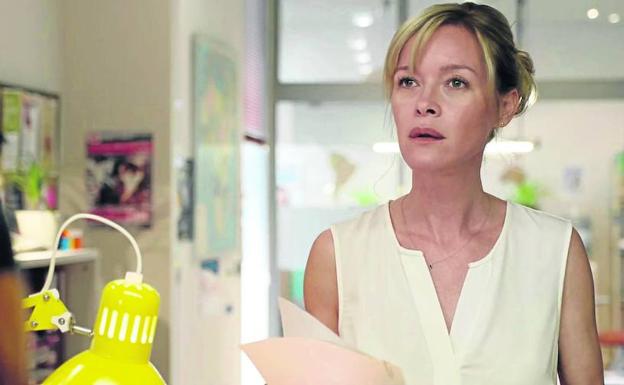María Esteve llevaba 6 años fuera de la parrilla de la tele. Ahora regresa con ‘Sabuesos’, donde un perro que habla es el protagonista. /R. C.
