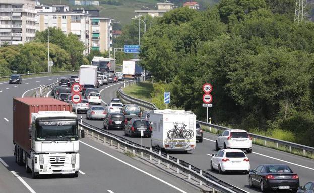 Probintziatik kanpo bidaiatzen duten lagunek bidesarien salneurri berriekin egingo dute topo./