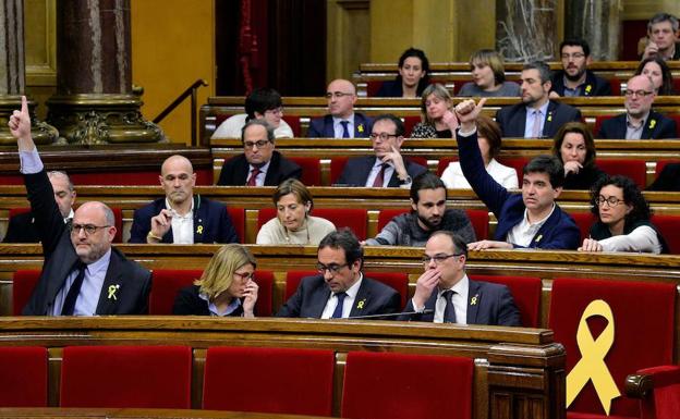 Turull pide que se mantenga el pleno de investidura y que le voten