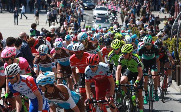 Itzulia 2018: la batalla está asegurada antes de la subida a Arrate