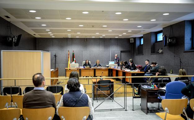 Imagen de la sala donde se juzga a Jorge Mateos por el asesinato de su exmujer. l/Yvonne Fernández