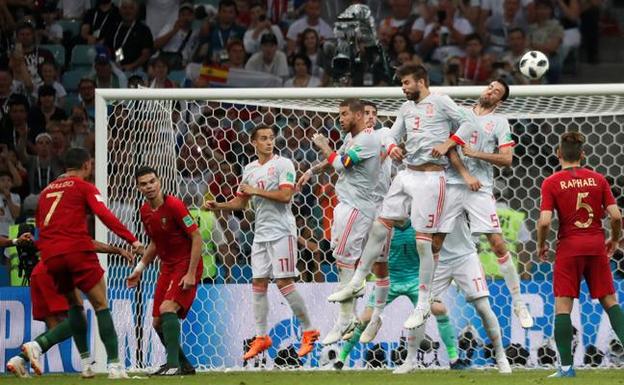 Solo Cristiano Ronaldo detiene a España