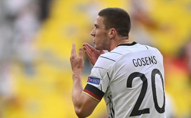 Robin Goossens świętuje bramkę.