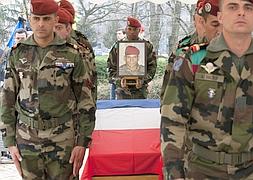 Funeral por uno de los militares asesinado por Merah./ Afp/