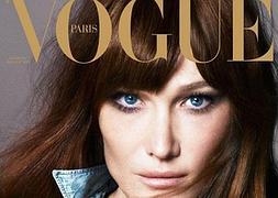 La cantante y exmodelo Carla Bruni en la portada de 'Vogue'. / RC/