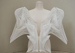 Uno de los modelos creados por la diseñadora Iris Van Herpen con la tecnología de impresión 3D. Materialise/