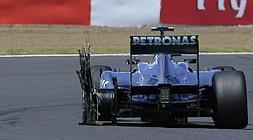 Hamilton reventó un neumático la pasada semana en Gran Bretaña. /Efe/