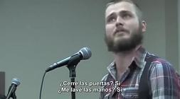 Neil Hilborn en un momento del recital. / Youtube/