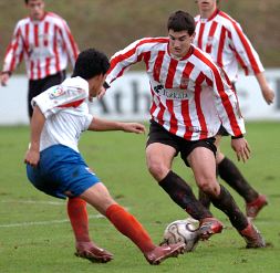 PROMESA. Mikel San José, durante un partido con el Athletic. / EL CORREO/
