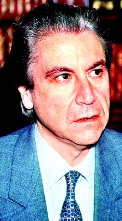 SÁENZ-AZCÚNAGA./