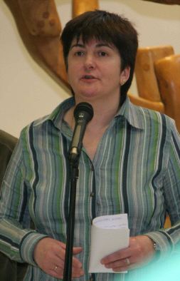 DISCURSO. Nekane Erauskin, el viernes en el Parlamento. / TELEPRESS/