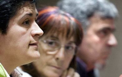 ANV. Miren Beitialarringoitia (izquierda) y Mariné Pueyo, en la rueda de prensa ofrecida ayer. / EFE/