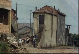 Los emigrantes vivían en condiciones durísimas./