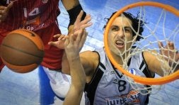 Salva Guardia simboliza la fuerza con la que el iurbentia se ha estrenado en la Eurocup. / BORJA AGUDO/