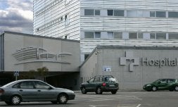 Hospital San Pedro, que tiene previsto practicar el primer autotrasplante de médula en junio. / RAFAEL LAFUENTE/
