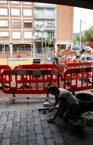 en la plaza de la comisaría está avanzada. / M. A./