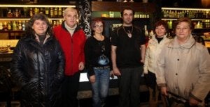 Cristina Bengoetxea, Iñaki Uranga, Feli Gorrotxategi, Vicente Asensio, Conchi Relloso y Mari Carmen Ibarrondo./