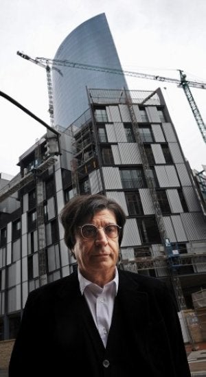 «La villa debe crecer con equilibrio», señala Ferrater. ::
FERNANDO GÓMEZ/