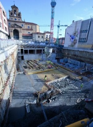 Estado actual de las obras del parking. ::
GABRIELA BARNUEVO/