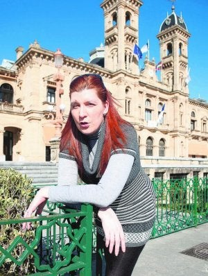Andrea Muñiz aspira a ser algún día concejala el Ayuntamiento de San Sebastián. :: JOSÉ USOZ/
