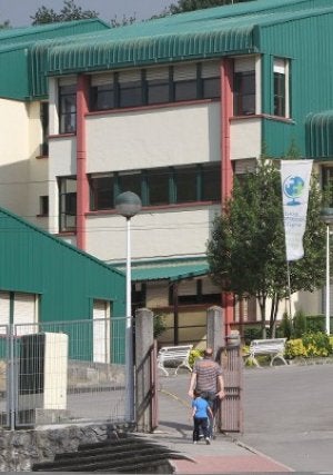 Imagen del colegio de Lateorro. ::
JOSÉ MONTES/