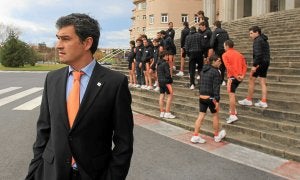 Igor González de Galdeano, durante un acto de presentación del Euskaltel en la sede de Derio. :: MITXEL ATRIO/