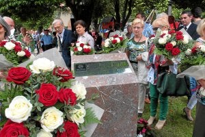 El monolito en memoria de los fallecidos en la contienda se inauguró en mayo del año pasado. ::
M. ATRIO/