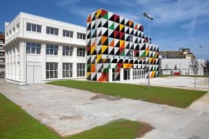 Ahora. El edificio luce en el exterior la obra de Gillick. :: E. C./