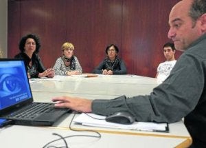 Reunión para la creación de una marca de ciudad . ::
FELIX MORQUECHO/