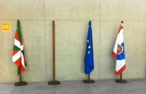 Una de las instalaciones interiores en las que fue retirada la enseña española./ E.C./