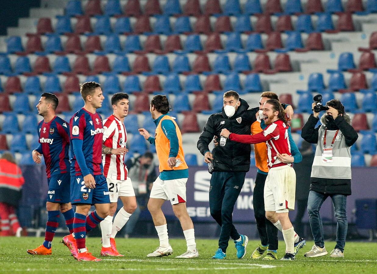 Las mejores imágenes de las semifinales de copa entre en Levante y el Athletic