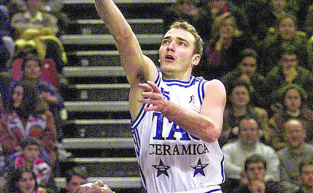 Beric jugó en el Baskonia entre 1997 y 1999/elcorreo