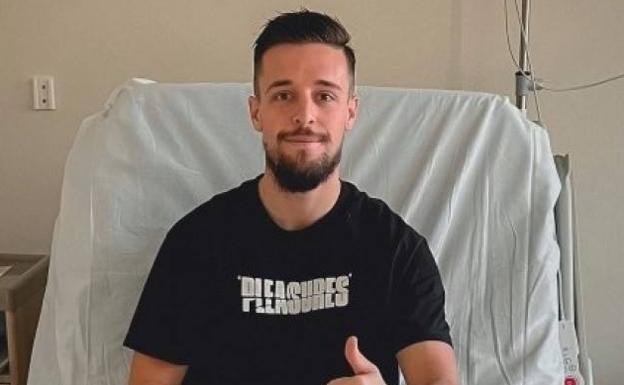 Genaro pasó por el quirófano la semana pasada tras romperse el menisco de su rodilla izquierda./Malaga C.F.