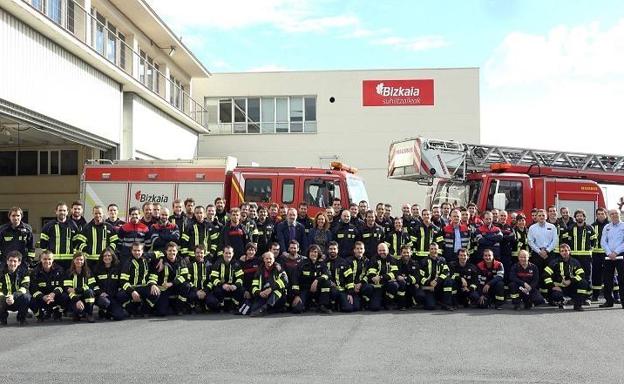 66 Nuevos Bomberos Conductores Toman Posesion De Su Cargo Tras Aprobar La Ultima Ope El Correo