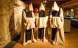 El juego recrea el ambiente misterioso de un monasterio./