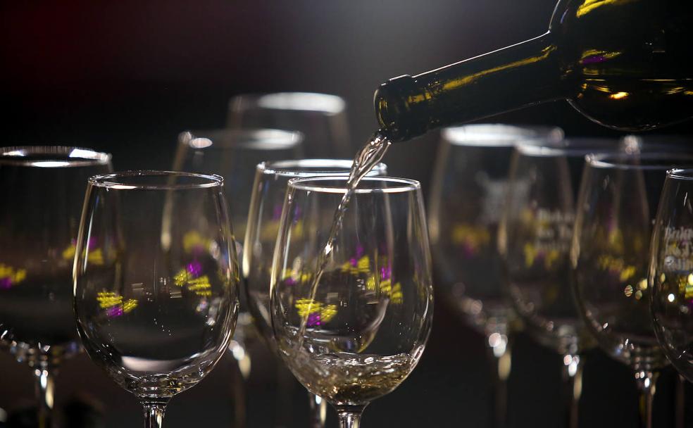 Trece txakolis para la mesa navideña