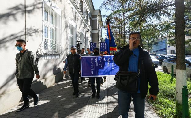 Protesta en Mongolia contra la reducción de las clases en su idioma y el aumento de las de chino mandarín./