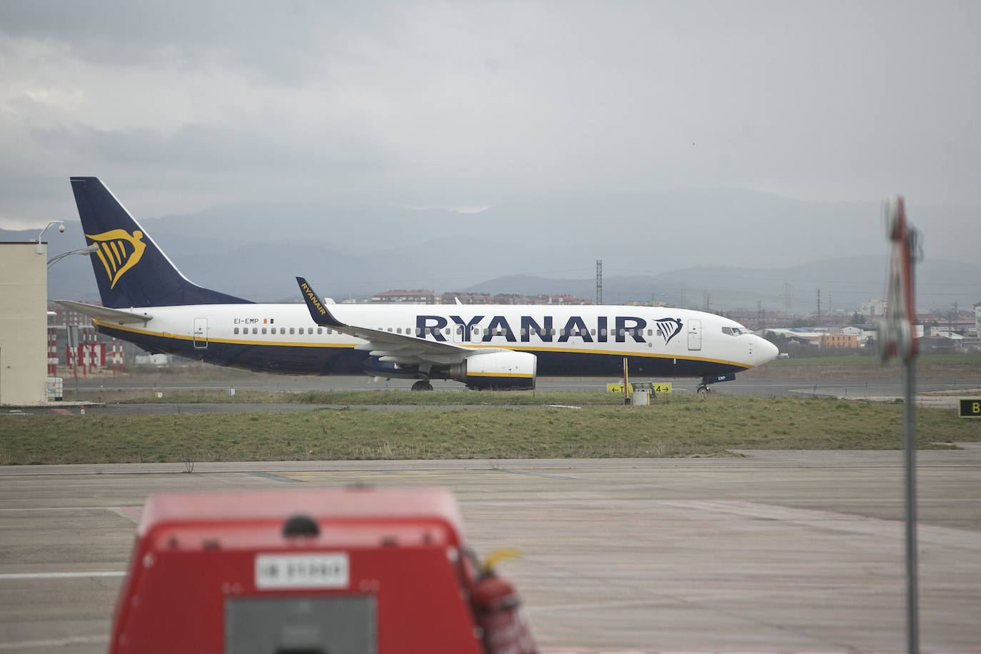 Ryanair logra el contrato para volar en Foronda hasta 2025 El Correo