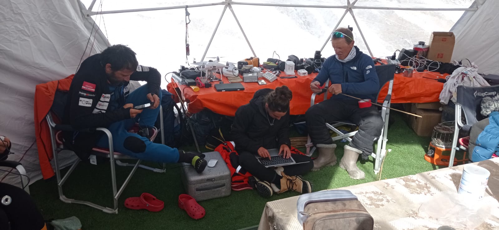 El Manaslu cierra las puertas hasta nuevo aviso El Correo El Manaslu cierra las puertas hasta nuevo aviso El Correo